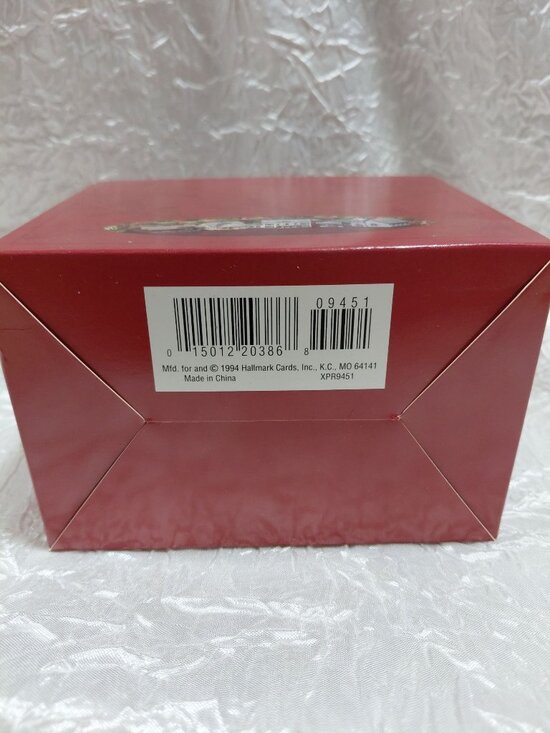 Vtg NOB Mrs. Parkleys General Store Figurine Sarah Plain & Tall Hallmark 1994 - Picture 8 of 8